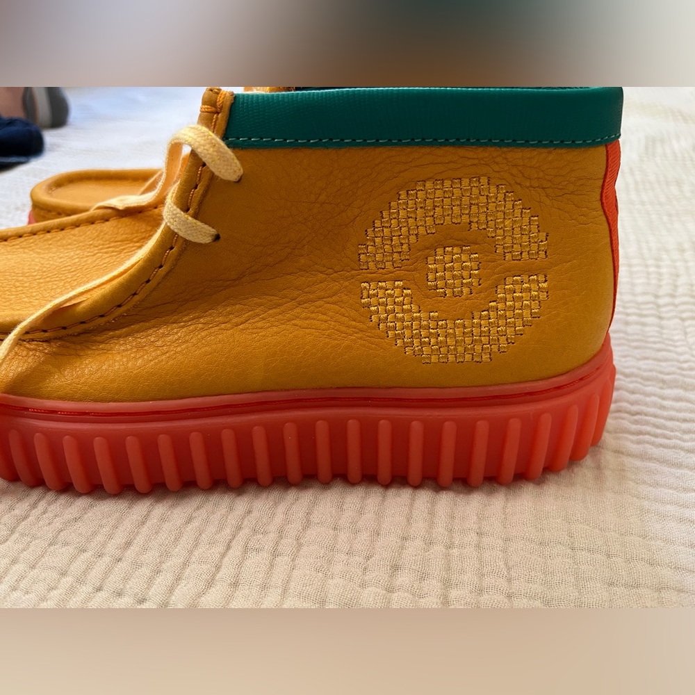 Clarks x Pokémon Torhill Explore Chukka Boot Orange Charmander US Size 8 - Picture 6 of 10